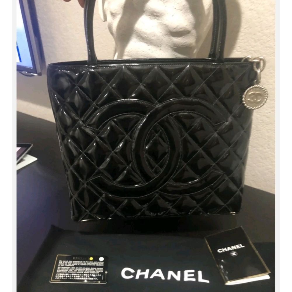 Authentic Chanel Patent Leather Tote Purse in excellent condition with dustbag